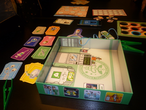 Monopolis Doctor Panic Base Tabletop, Board and Card Game